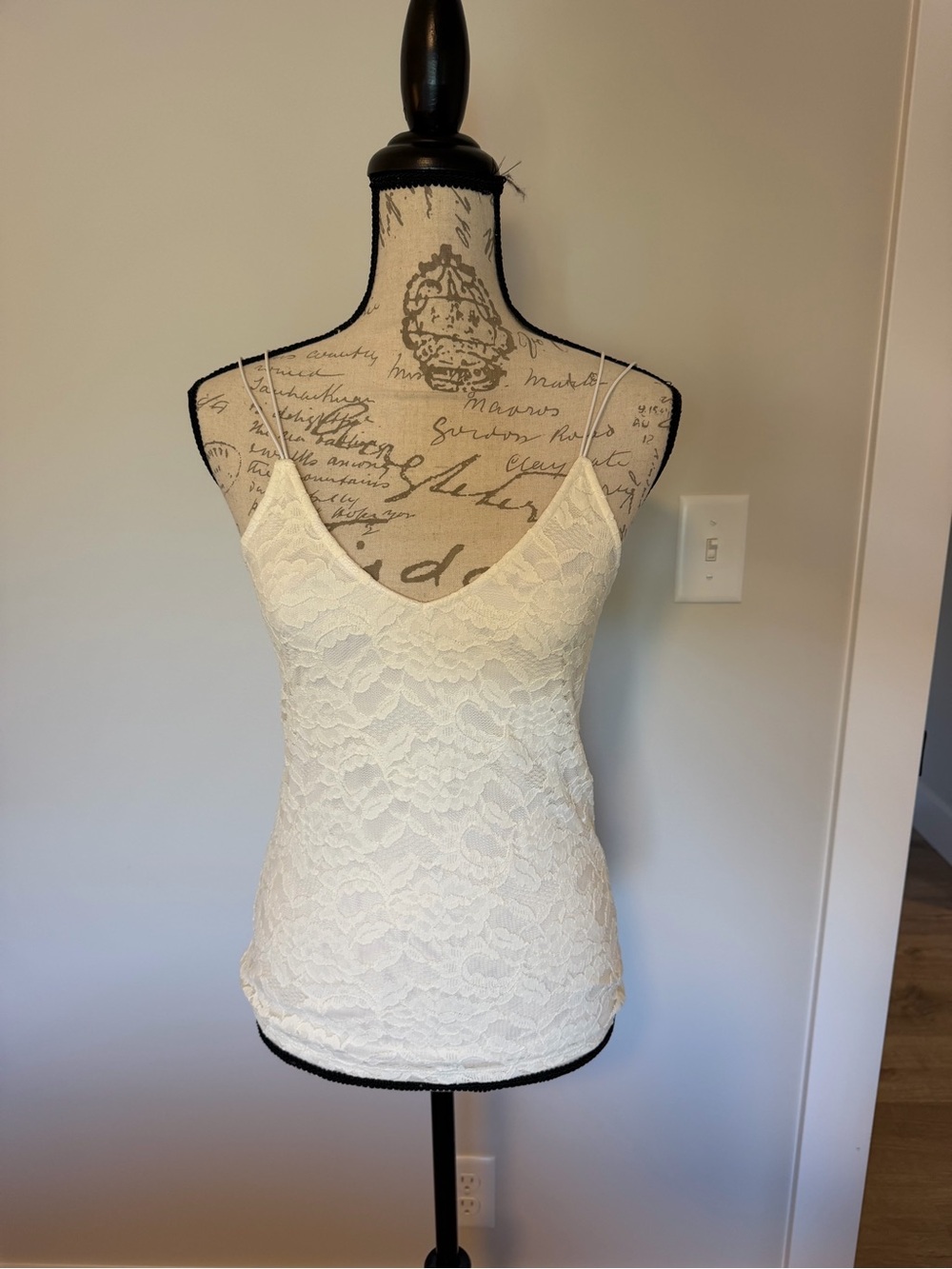 Express Lace V-Neck Camisole Tank Top